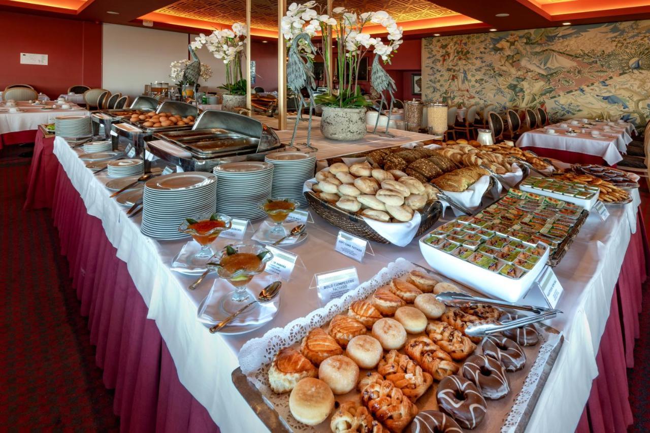 فندق الجارف كازينو بورتيماو المظهر الخارجي الصورة A buffet