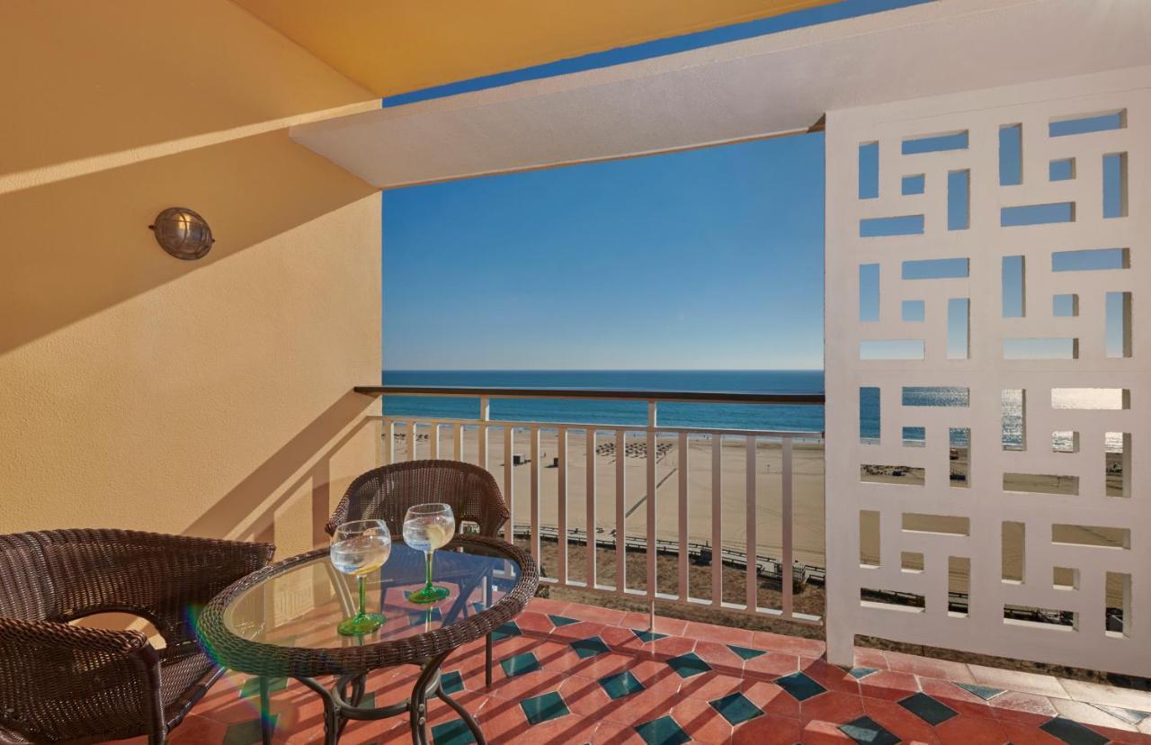فندق الجارف كازينو بورتيماو المظهر الخارجي الصورة A balcony at the hotel